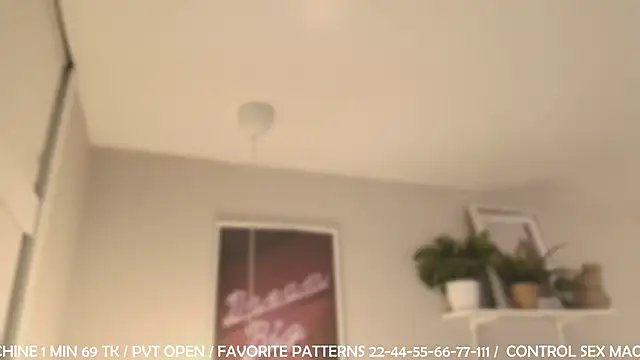 Jade-Naughty webcam
