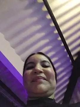 Pretty_Julieta webcam
