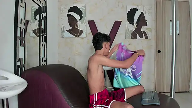 COUPLES_BOYS webcam