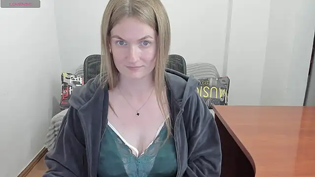 Alisha_Skyes webcam