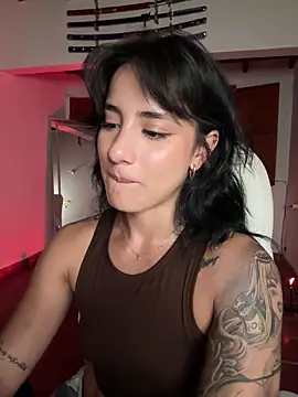 Ale_Lewis webcam