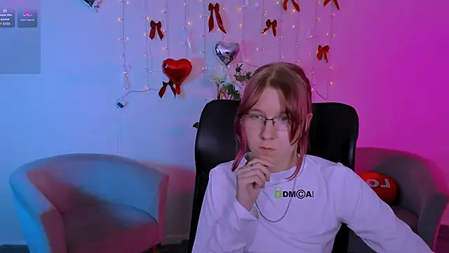 gloria_bubble webcam