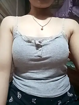 lucyyly - LucyyLy's free webcam - UK Sex Cams