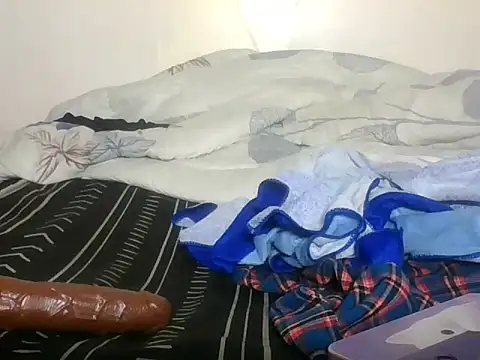 chocolatebabe98 - Chocolatebabe98's free webcam - UK Sex Cams