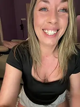 MiraKisss webcam