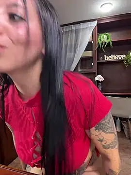 VictoriaHenao webcam
