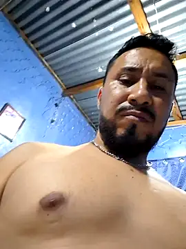 eumanzor43 live sex cam