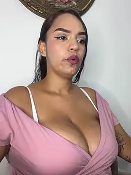 Sara-77 webcam