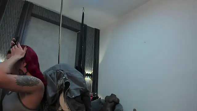 selene_red_ webcam
