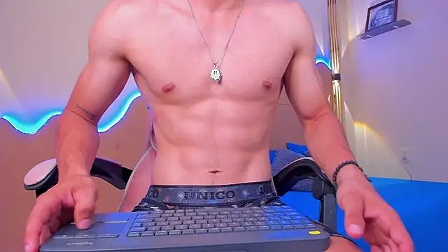 Dark_Valentino_ webcam