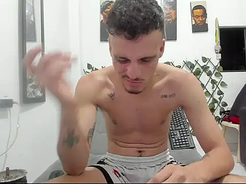 Latins_Boss webcam