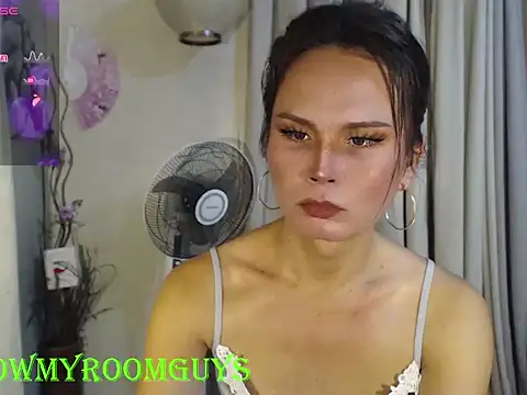 holly_bitch webcam