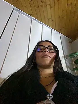 Cloe_pink1 webcam