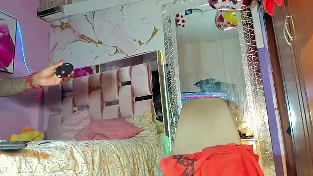 HUGE_BLACKCOCK webcam