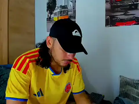 tuyo1995 webcam