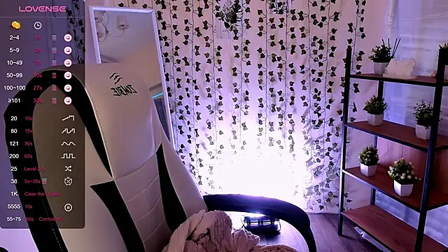 AnyaTaylor_ webcam