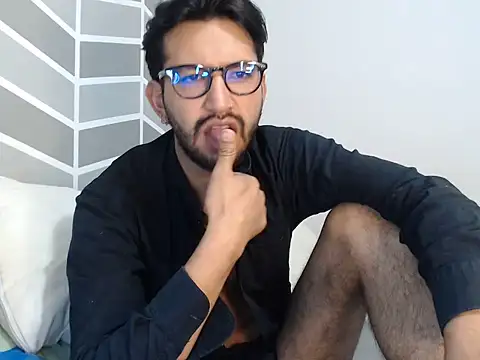thomass1018 webcam