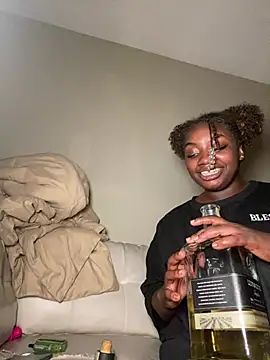 LillShayy webcam