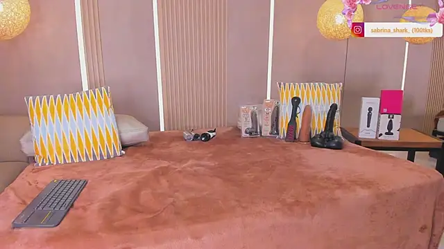 sabrina_shark_ webcam