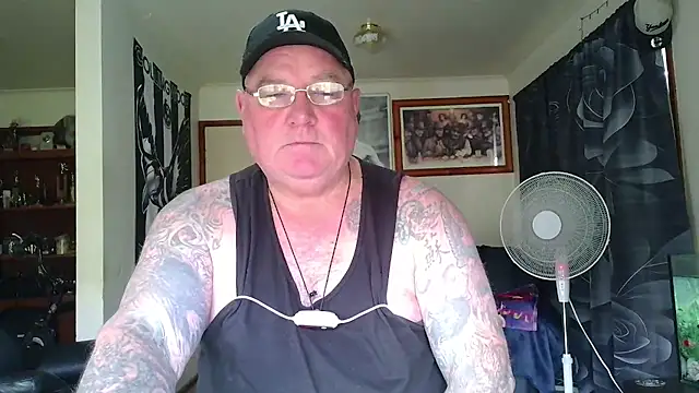 KINKYBLUEYES69
