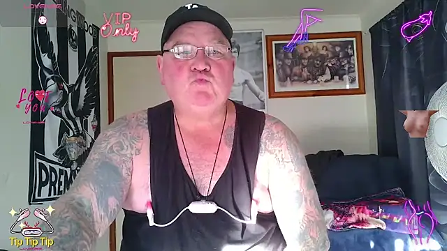 KINKYBLUEYES69 webcam