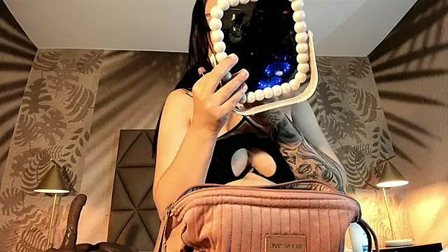 AnneDixie webcam