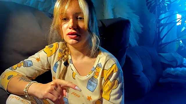 foxy_blond webcam