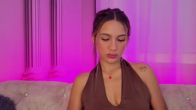 Carohorny4u webcam