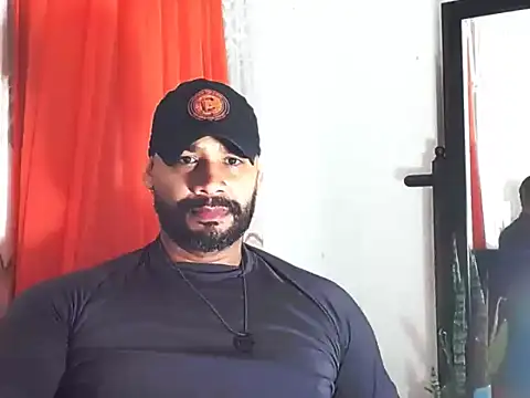 musclehetero webcam