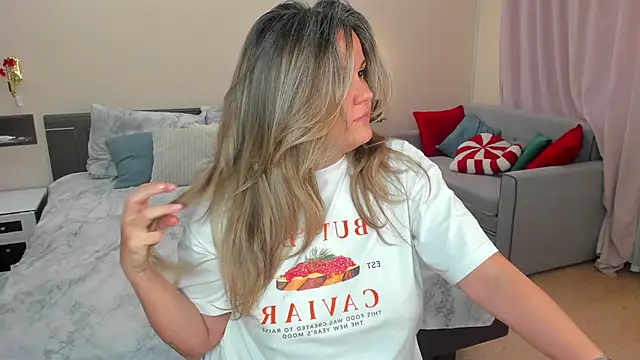 LilyBel webcam
