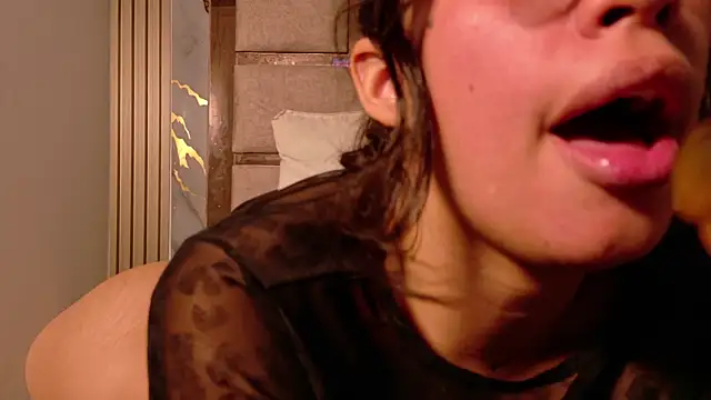 CoralineSanchez webcam