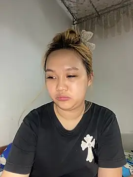 Almira6868 webcam