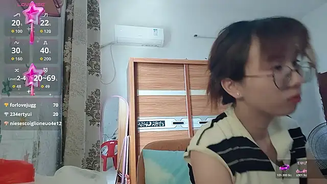 Lili_666 webcam