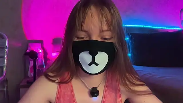 Your_Little_Bear webcam