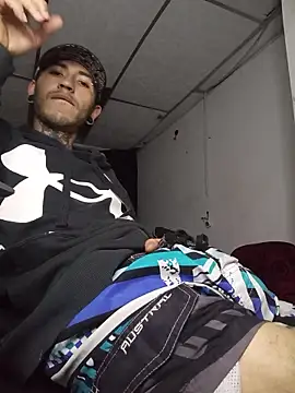 Tattoboy19cm webcam