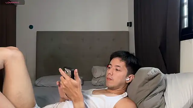 Addictiveboi webcam