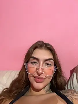 miiabellovic webcam