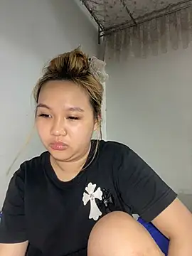 Almira6868 webcam