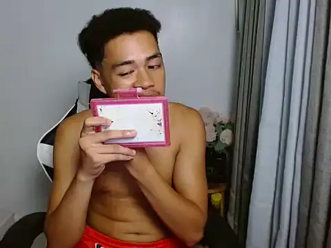 curlyasian_njxx webcam