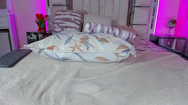 emili_clark webcam