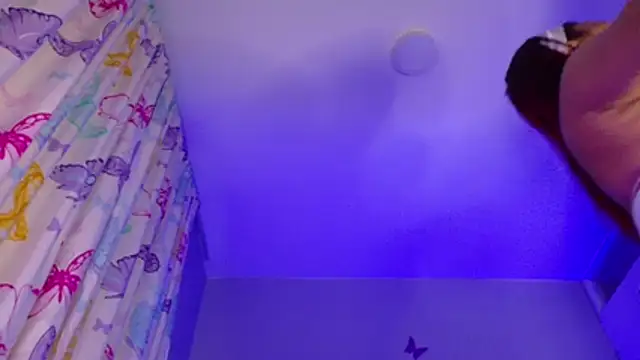 NicolleTaylor live sex cam