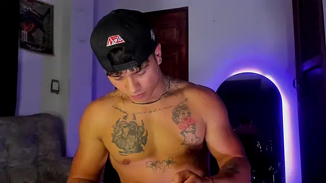 Dominic_Biker__ webcam
