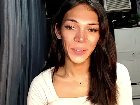GORGEOUS_CARMEE webcam