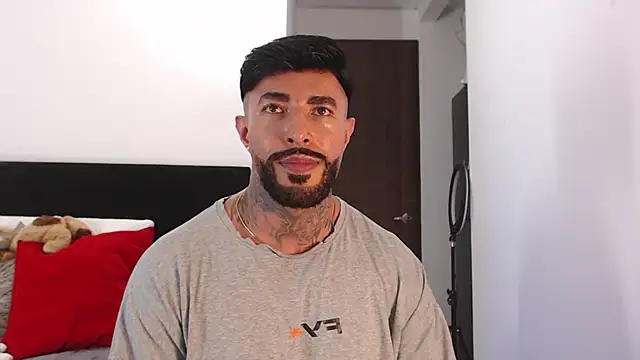 andrea_de_lucaa webcam
