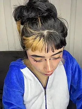 baby_akuma webcam