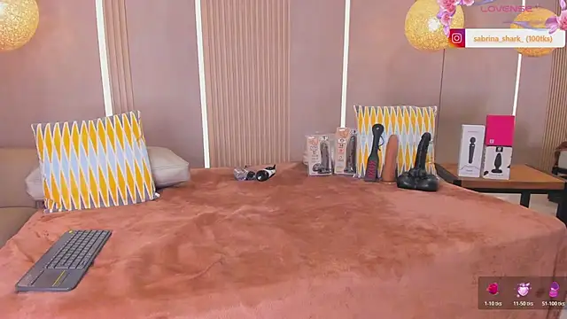 sabrina_shark_ webcam