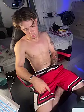AngelLatinBoy webcam