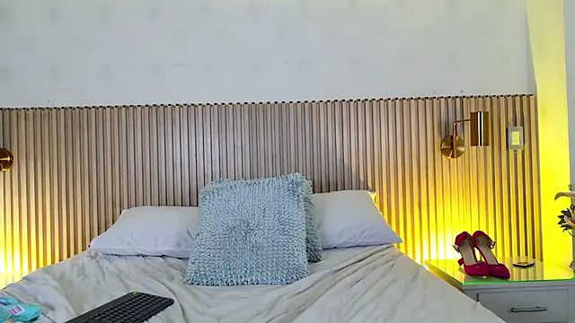 elsa_gb webcam