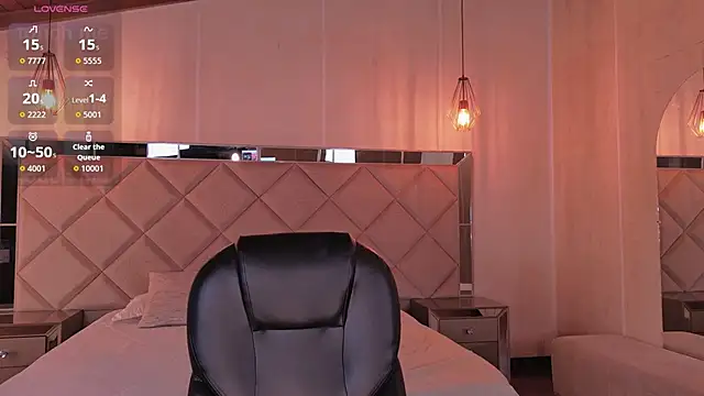 KayraLanne webcam