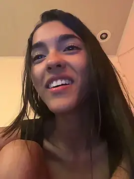 mia_honeyy_ webcam